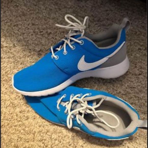 Nike Roshe Run - Picture 2 of 3
